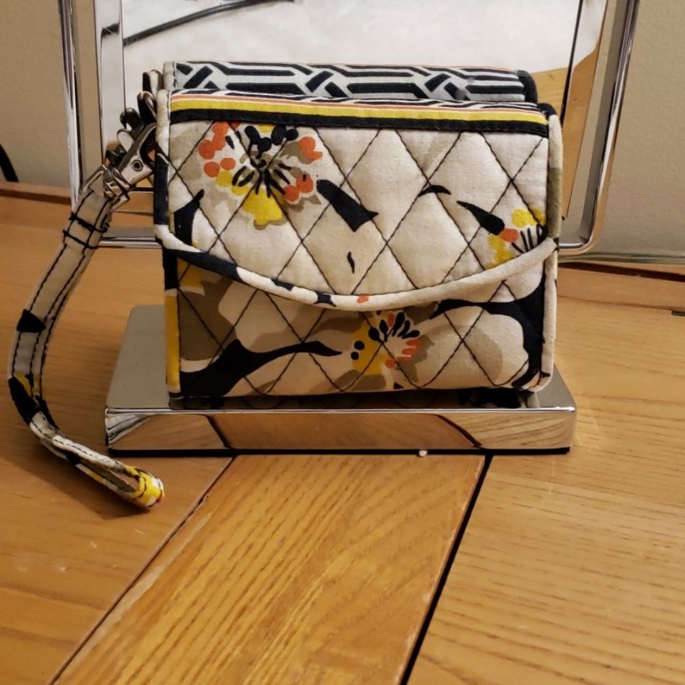 Vera Bradley I phone/credit card wristlet wallet